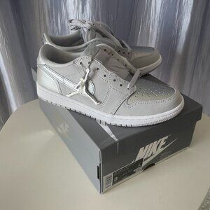 Men's Air Jordan 1 Low OG Shadow Silver - Size 8